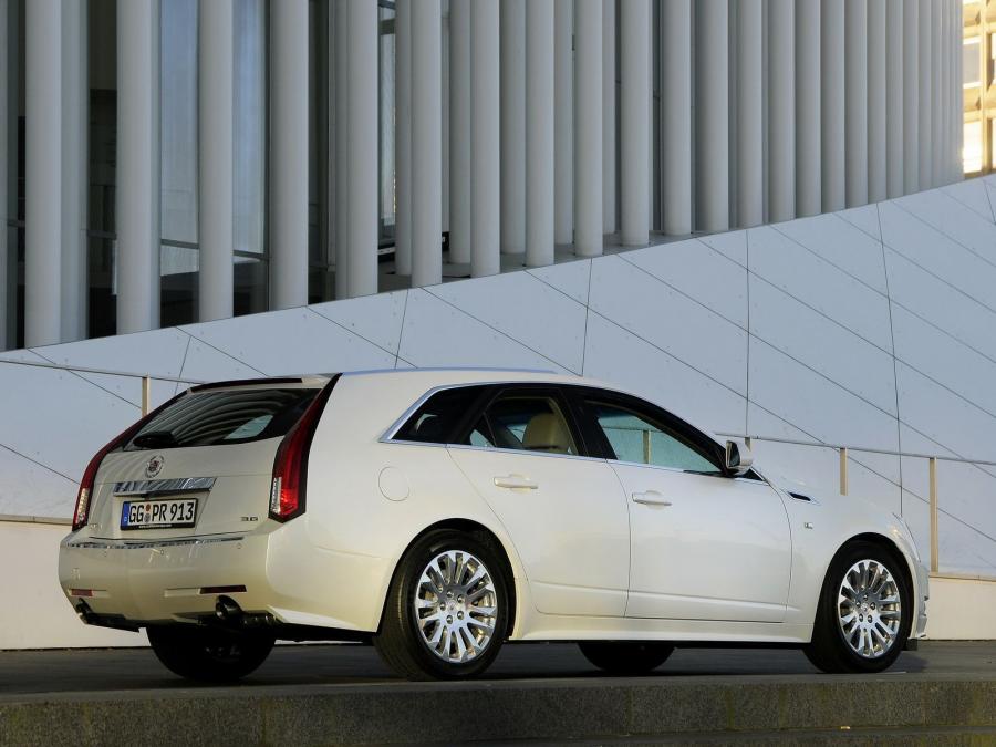  Cadillac CTS Sport Wagon 2010 года  (EU) (фото 4 из 11)